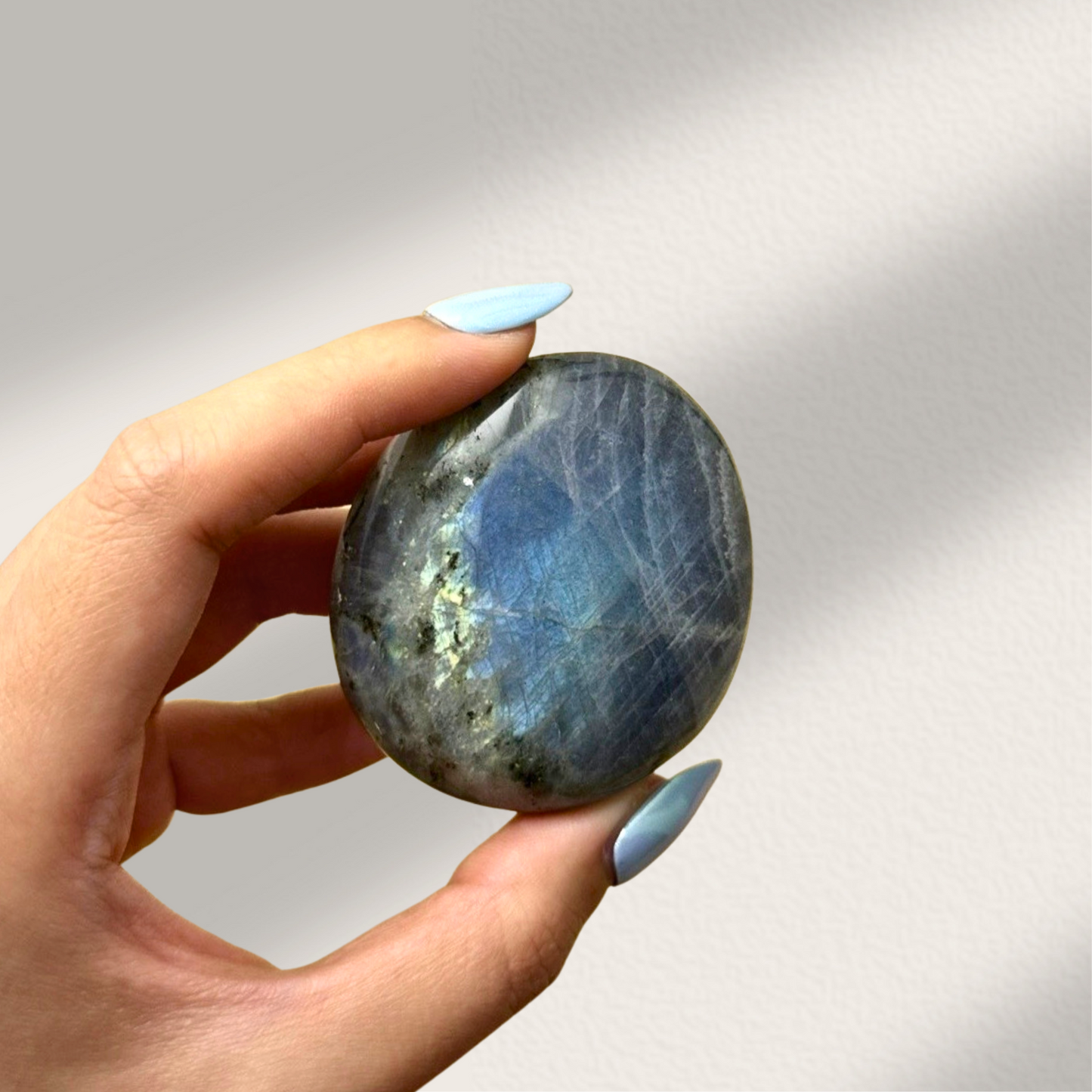 Labradorite Palm Stone (G)
