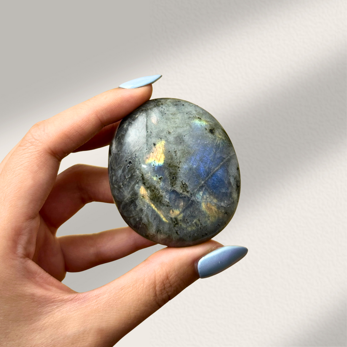 Labradorite Palm Stone (G)