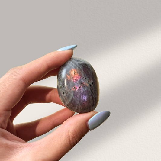 Labradorite Palm Stone (O)